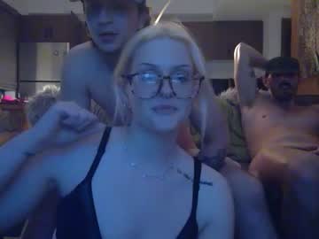 couple Sex Cam Girls Roleplay For Viewers On Chaturbate with we_freaky361
