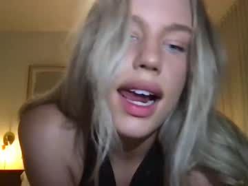 girl Sex Cam Girls Roleplay For Viewers On Chaturbate with alexishemsworth
