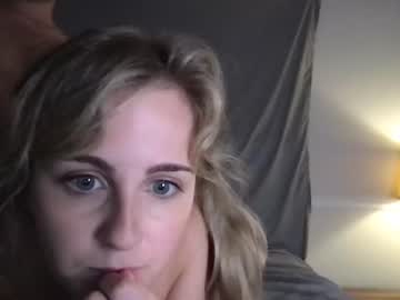 couple Sex Cam Girls Roleplay For Viewers On Chaturbate with cinnabunnyy