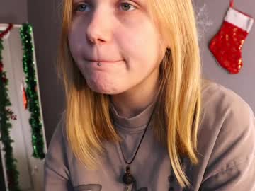 girl
        gayfarwell cam image #5702466