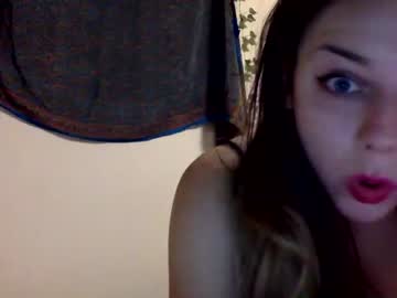 girl
        lillypadgrl cam image #2706419