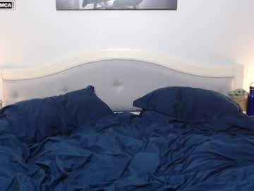 girl
        bluexstacey cam image #2265598