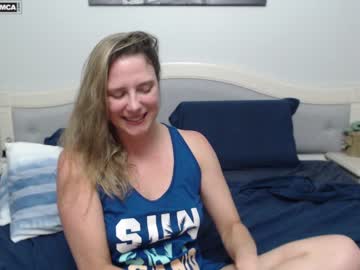 girl
        bluexstacey cam image #2783022