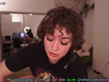 girl
        evelynpiers cam image #631552