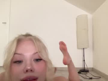 girl
        sonyaplush cam image #5095803