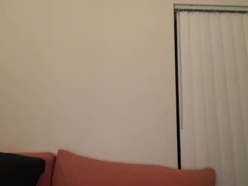 girl
        tinytittytia cam image #6979601