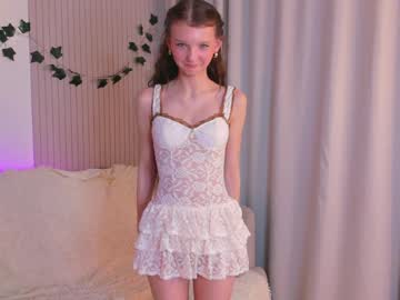 girl
        edithgalpin cam image #6083260