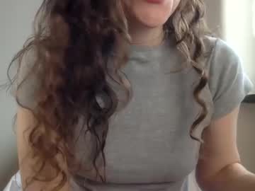 girl
        copperpearl cam image #4297380