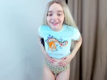 girl
        umisis_ cam image #575519
