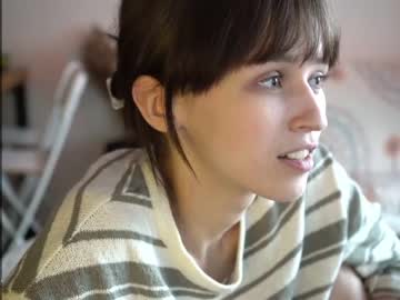 girl
        diruriru cam image #3944551