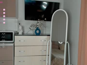 girl
        mariemelons cam image #3264819