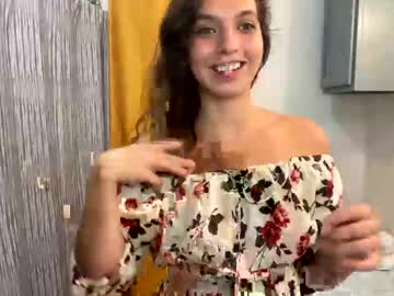 girl
        straightoutthetrailer cam image #4590513