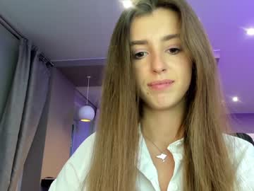 girl
        coy_amina_ cam image #202597