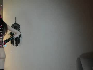 girl
        euphoria_life cam image #3095662