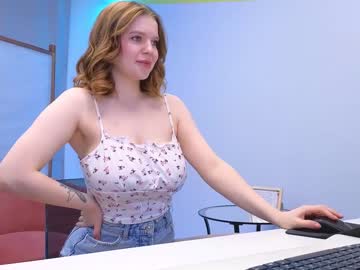 girl
        lovlybambi cam image #3873087