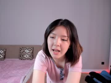 girl
        min_gun cam image #3065310