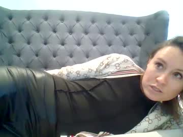 girl
        eatmypie69 cam image #2861871