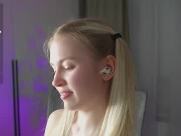 girl
        sonyaericsson cam image #4170673