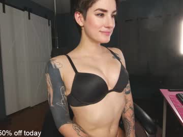 girl
        aynmarie cam image #2886720