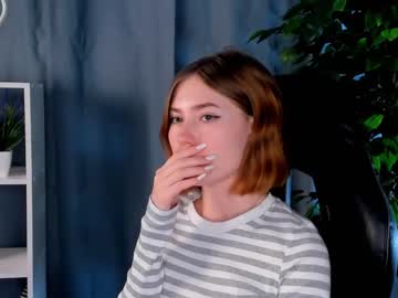 girl
        oliviahurleye cam image #3126511