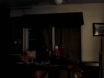 girl
        kipsy420 cam image #609157