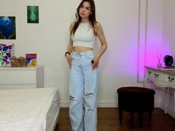 girl
        fannydowlen cam image #4355347