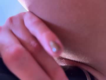 girl
        canikissyou_ cam image #6707411