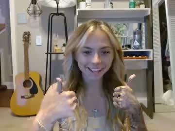 girl
        emilystarxs cam image #3353965