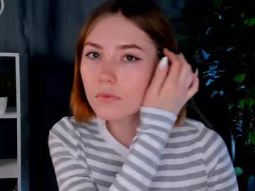 girl
        oliviahurleye cam image #3126420