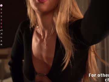 girl
        heyhorny_cb cam image #5884485