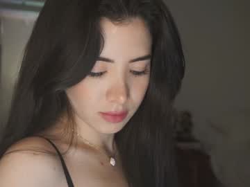 girl
        soifiee cam image #1859352