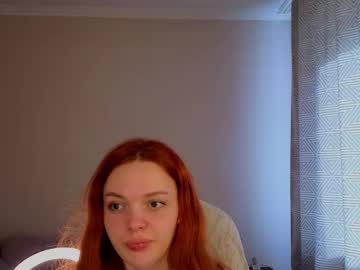 girl
        cutieotter cam image #6571011