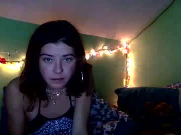 girl
        janicepepper cam image #199576