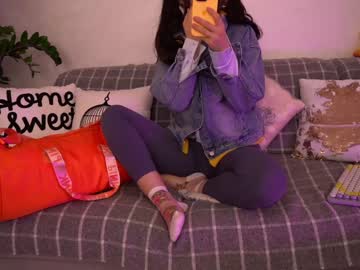 girl
        sweety_rinushka_ cam image #2531199
