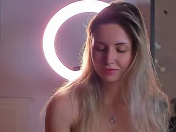 girl
        coldcherryeclipse cam image #6573206