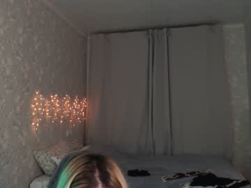 girl
        tendermoon__ cam image #3401648