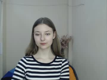 girl
        vivien_leight cam image #1017952