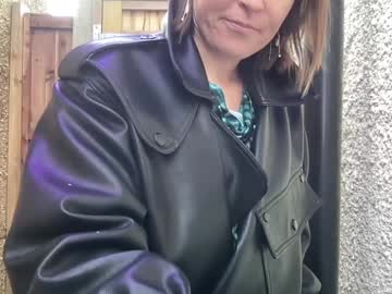 girl
        eatmypie69 cam image #5100307