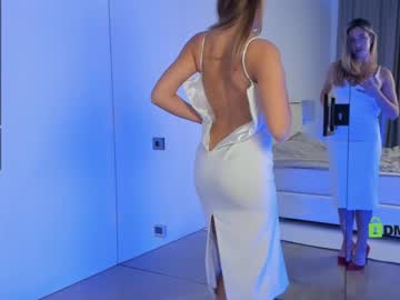 girl
        lonelyflowerr cam image #455555