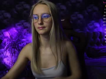 girl
        angeellina cam image #730370