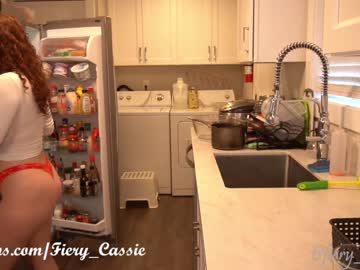 girl
        fiery_redhead cam image #2929063