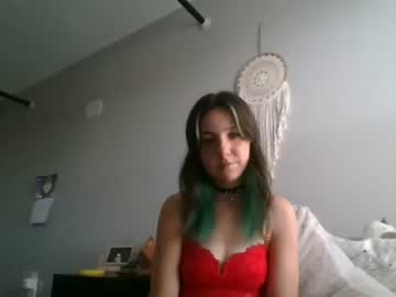 girl
        kittyclaws26 cam image #2092681