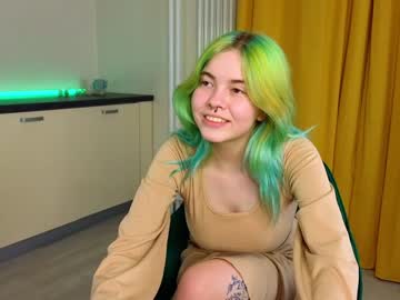 girl
        edinacowee cam image #3969450