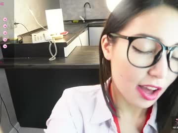 girl
        mary_shiota cam image #5228521