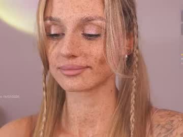 girl
        artease cam image #6330479