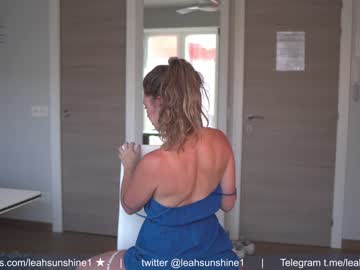 girl
        leahsunshine cam image #1906140