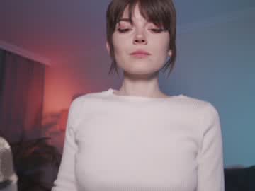 girl
        auddicted cam image #3024103