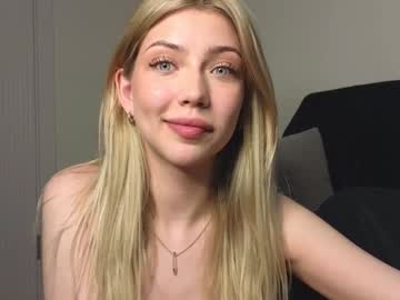 girl
        rainauge cam image #5325369