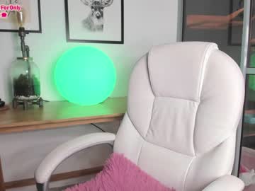 girl
        rebeccastonee cam image #1103526
