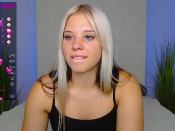 girl
        cutie__beauty cam image #1841425